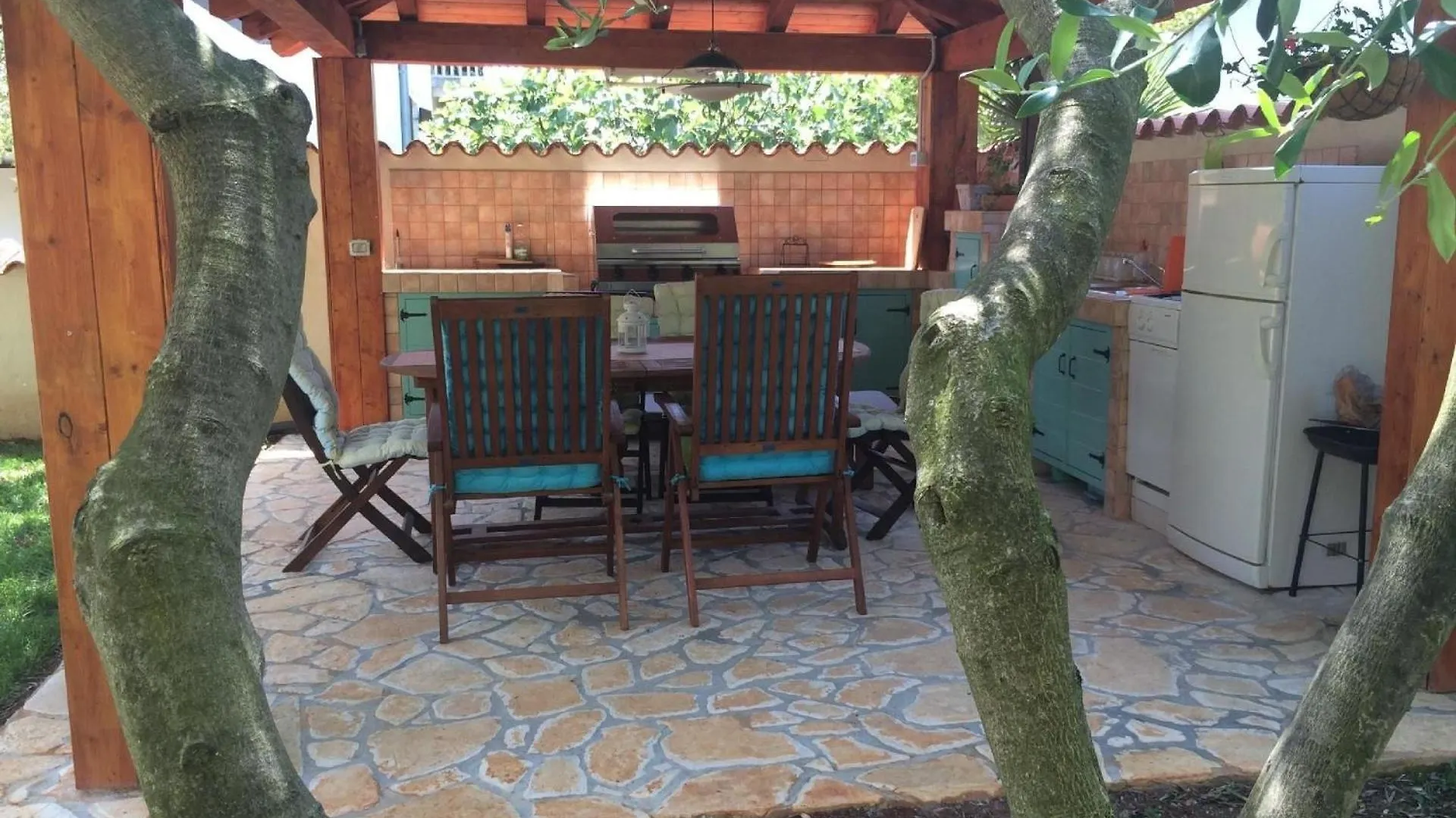 Appartement Mit Zwei Terrassen Mit Meerblick Karpinjan Croatia